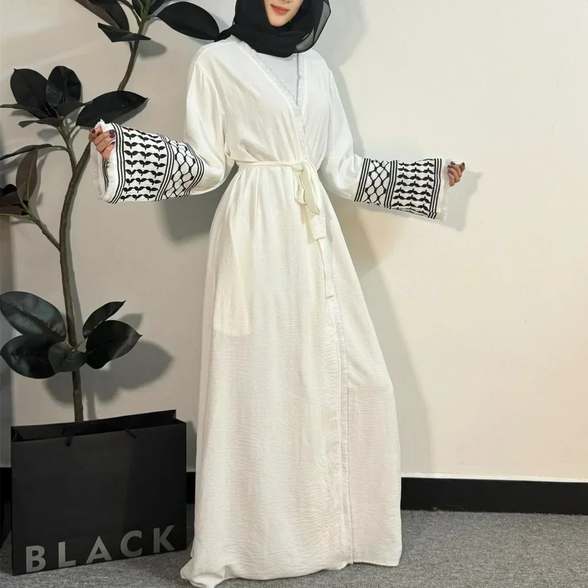 Otwarty przód Abaya muzułmański kardigan z długim rękawem Abayas Maxi sukienka frędzle haftowane Kaftany kobiety Jilbabs odzież damska