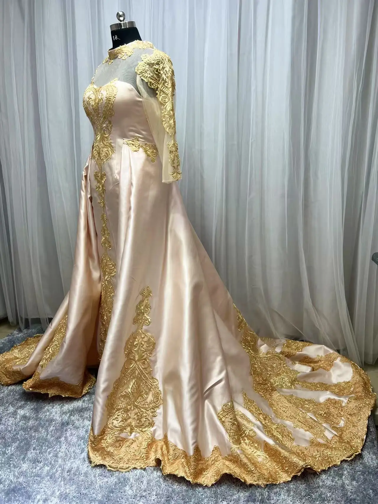 Customized  Gold Lace 2 Piece Evening Gowns Mermaid Long Prom Gowns See Thru Full Sleeves Formal Dresses Robe De Soiree