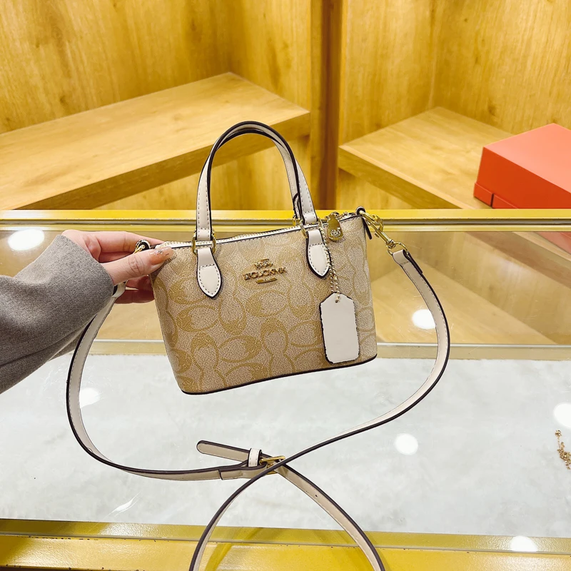 

New women's chain strap crossbody bag, modern trend shoulder bag, luxury zipper handbag with designer letter logo
