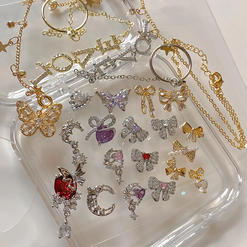 

10 шт. сверкающий цветной циркониевый кулон с бантом и цепочкой LOVE - элегантные украшения для дизайна ногтей для женщин