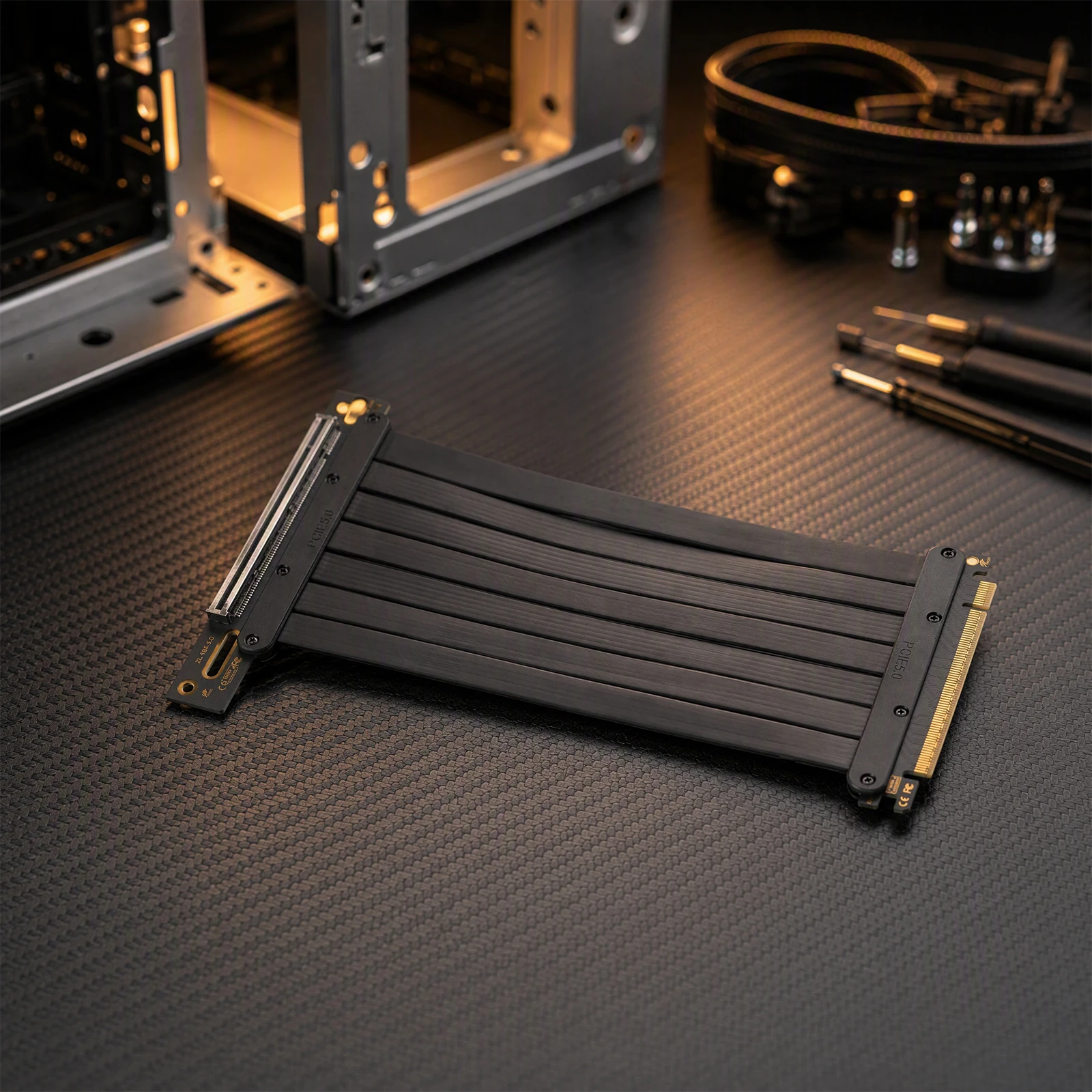 PCIe 5.0 X16 GPU Riser Cable 90 Degree 20CM Flat Flexible 32GT/s Gold-Plated 15mm Screw Slot