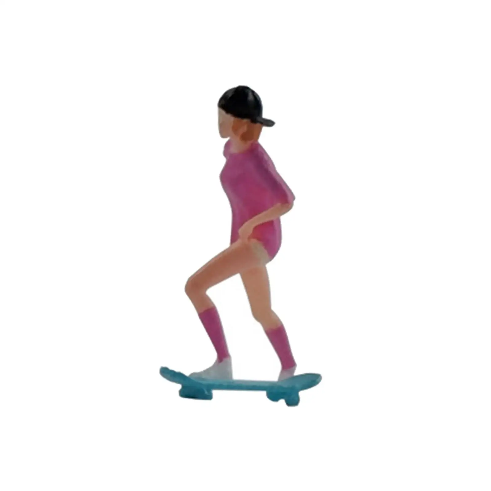 Resin 1/64 Diorama Figures Model ,Skateboard Girl DIY Scene Handpainted Tiny