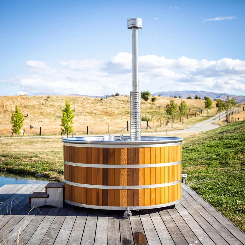 4-Person Outdoor Round Spa Hot Tub Traditional Red Cedar Firing Por Soaking in or Indoors