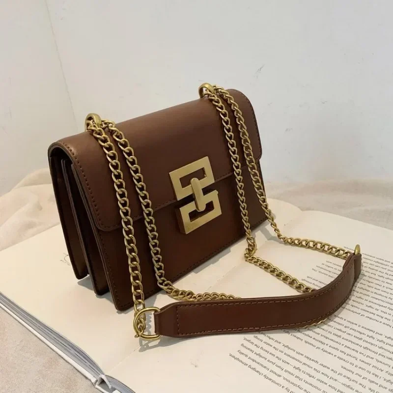 Chain Shoulder Bag for Women Square Elegant PU Crossbody Bag Female Trendy Flap Handbags Casual Phone Sling Purse Evening Clutch