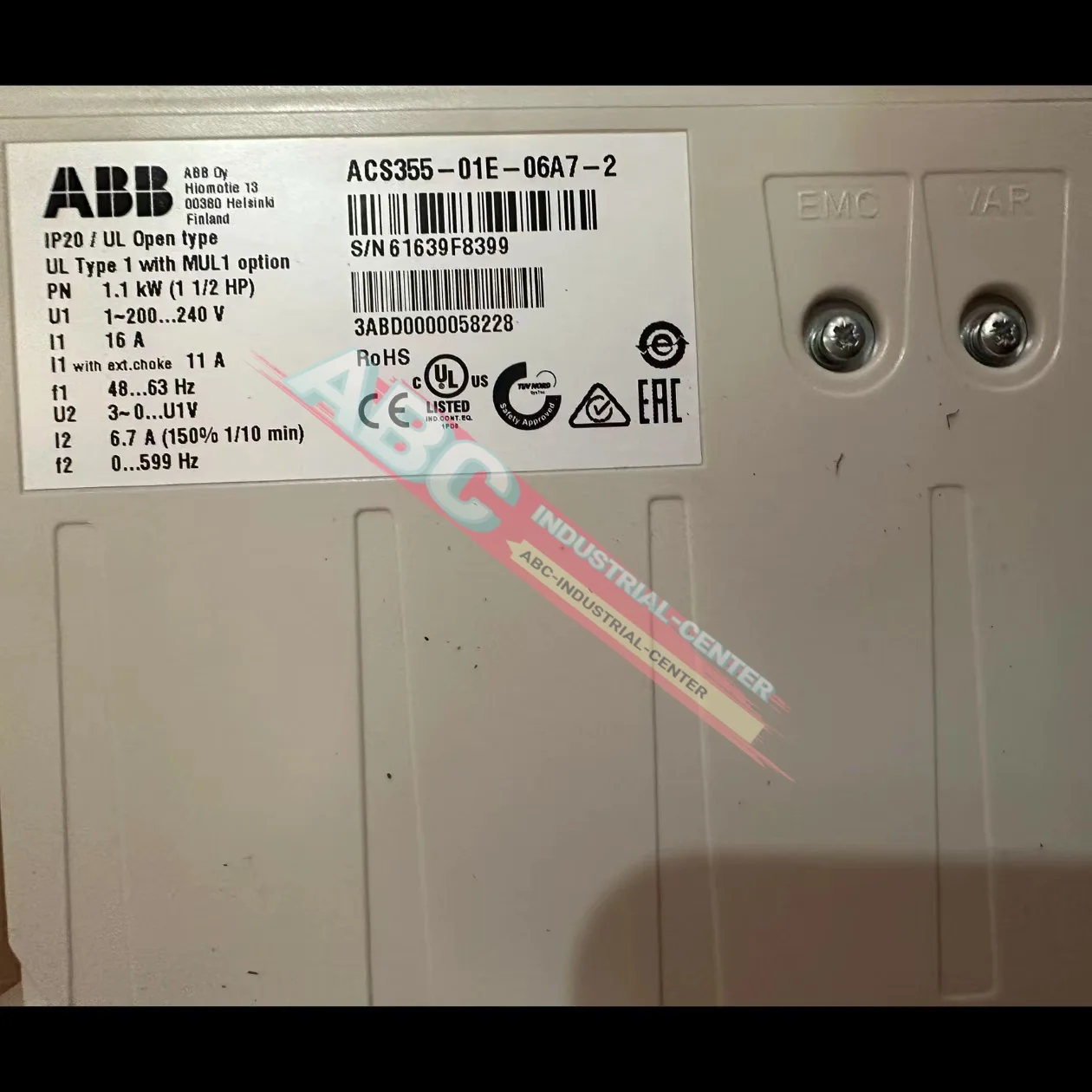 

Совершенно новый преобразователь частоты ACS355-01E-04A7-2 ACS355-01E-06A7-2