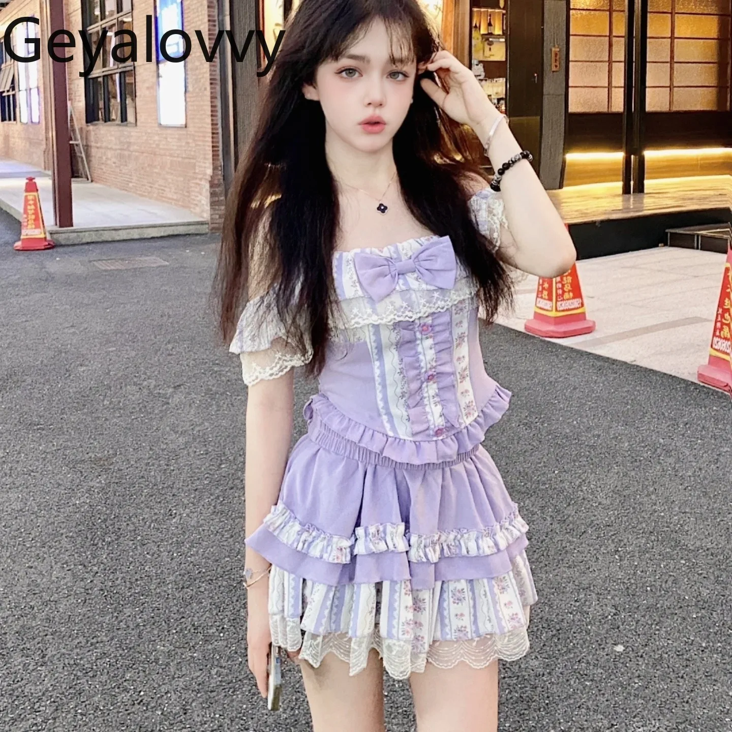 

Oversize French Retro Sweet Girls Bowknot Off-the-shoulder Short Sleeve Top and Lace A- Line High-waisted Skirt Two Piece Set