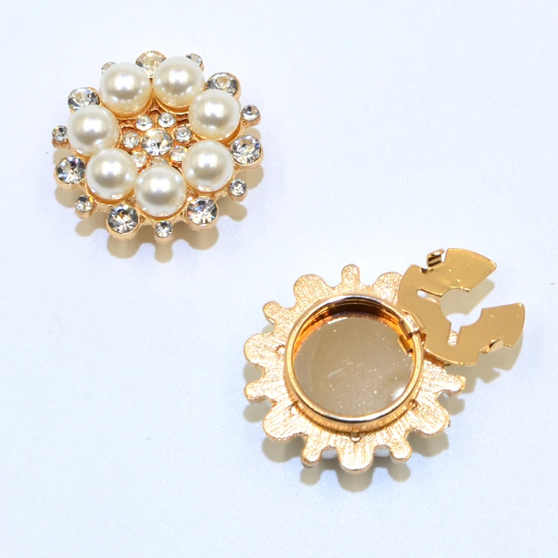 2PCS Luxulry Rhinestone Pearl Round Cufflinks for Women Shirt Button Covers Fashion Jewelry Decoration Clothes Accessories