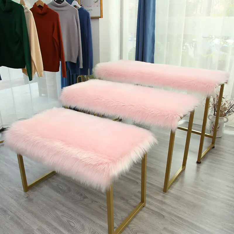 White Plush Carpet Clothing Store Window Display Stand Plush Decorative Table Shoe Cabinet Sink Imitation Wool Mat