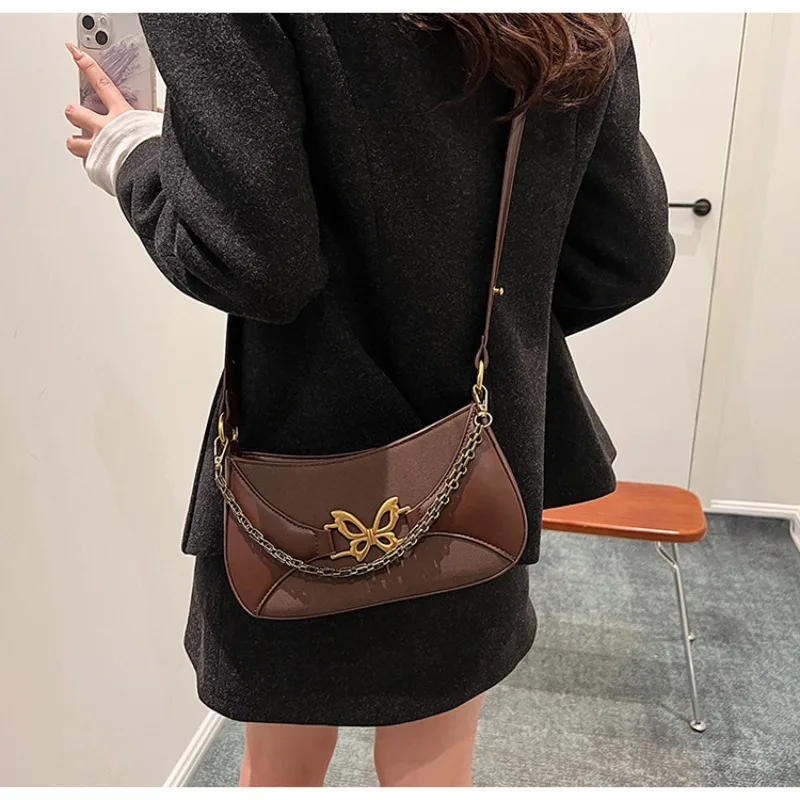 New Handbag Retro Europe The United States Shoulder Bag Underarm Leisure Small Shoulder Bag Niche Design Butterfly Chain Bag