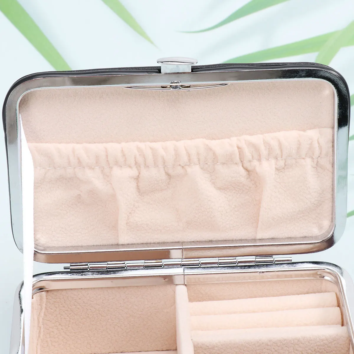 

Portable Jewelry Box PU Compact Fashion Organizer for Rings Earrings Necklaces Travel Case Pink Jewelry Box