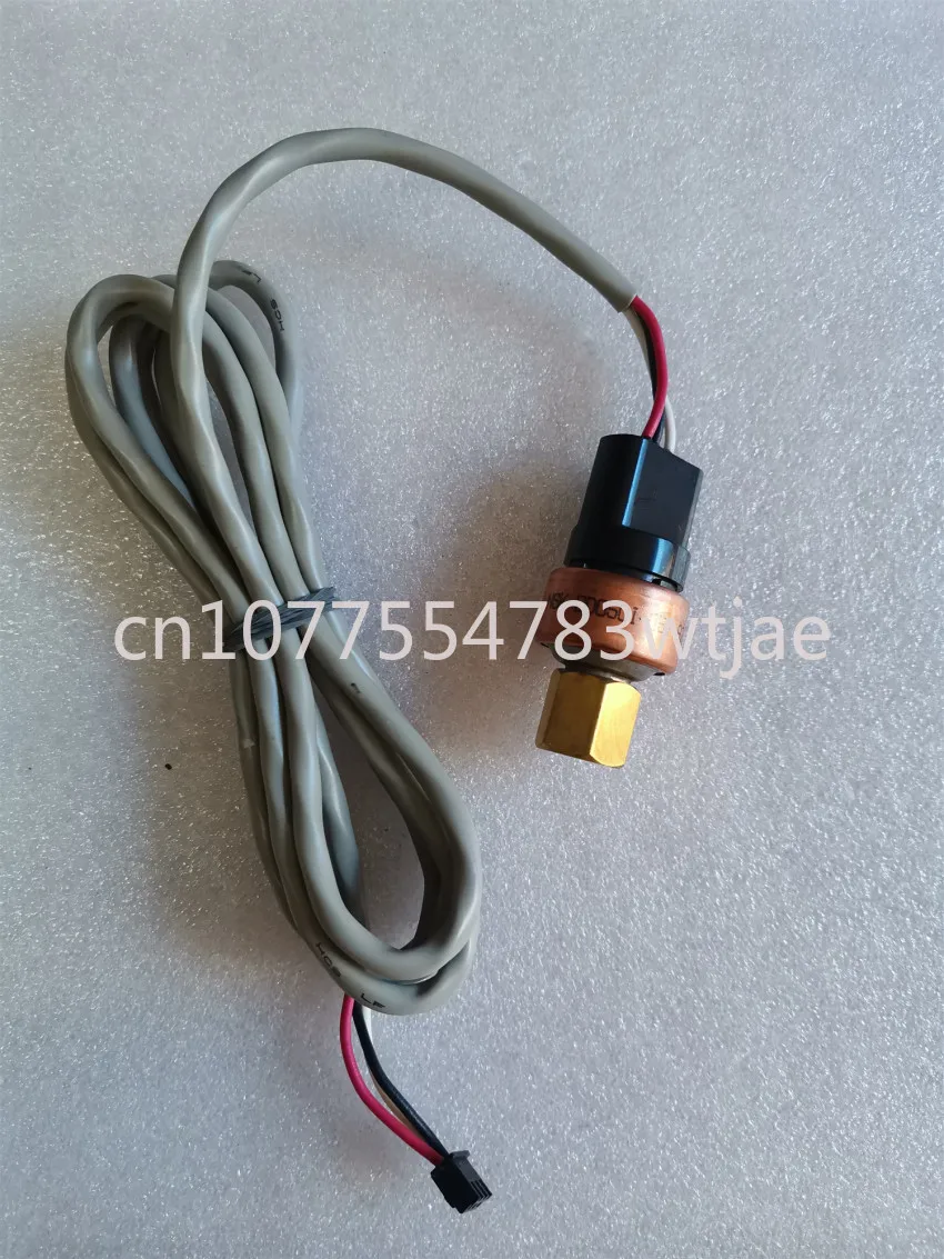 Suitable for Panasonic Sanyo central air conditioning high-pressure and low-pressure pressure sensor NSK-BD0501-103