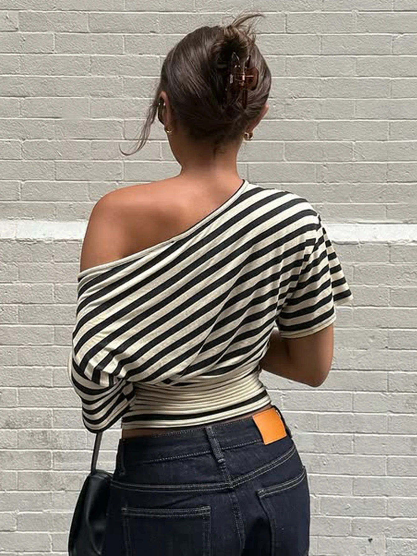 Hugcitar Striped Print Skew Collar Short Sleeve Ruched Sexy Oversize Crop T-Shirt Tees Fashion Women Clothes Streetwear Party