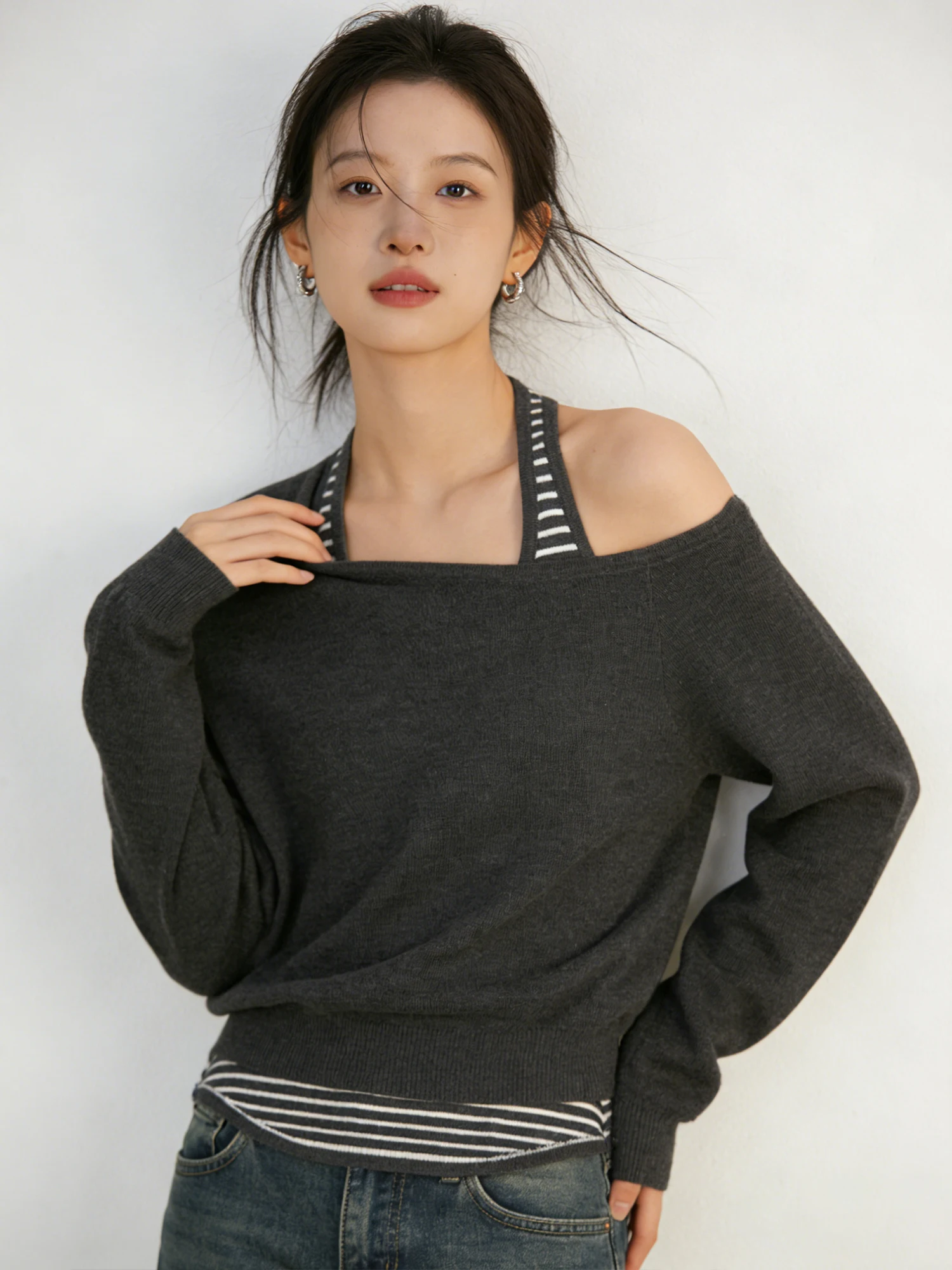 Elegant Striped Sleeveless Top And Vest Women's Two-Piece Set Spring 2026 Loose Shoulder Baring Long Sleeve Comfortable Cover up