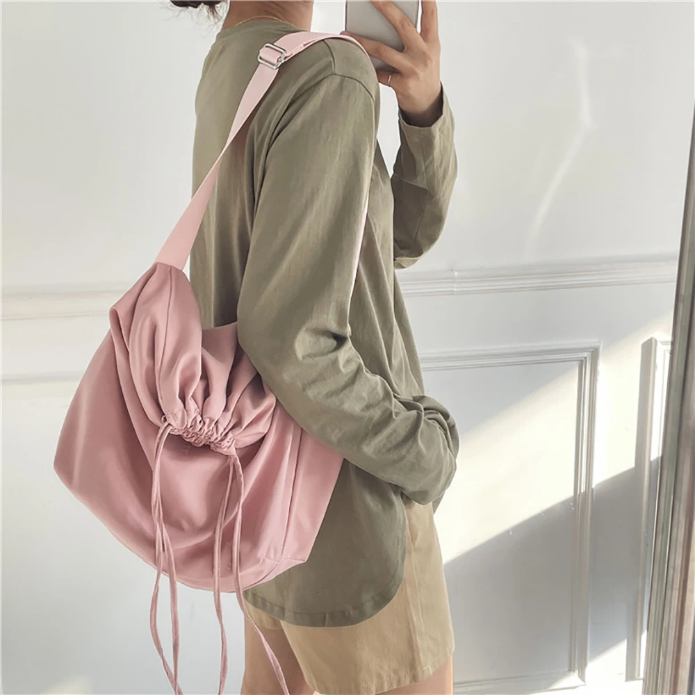 

Women's Large Capacity Drawstring Pleated Bag Solid Color Single Fashion Shoulder Crossbody Bag Nylon Material Simple Tote Bag