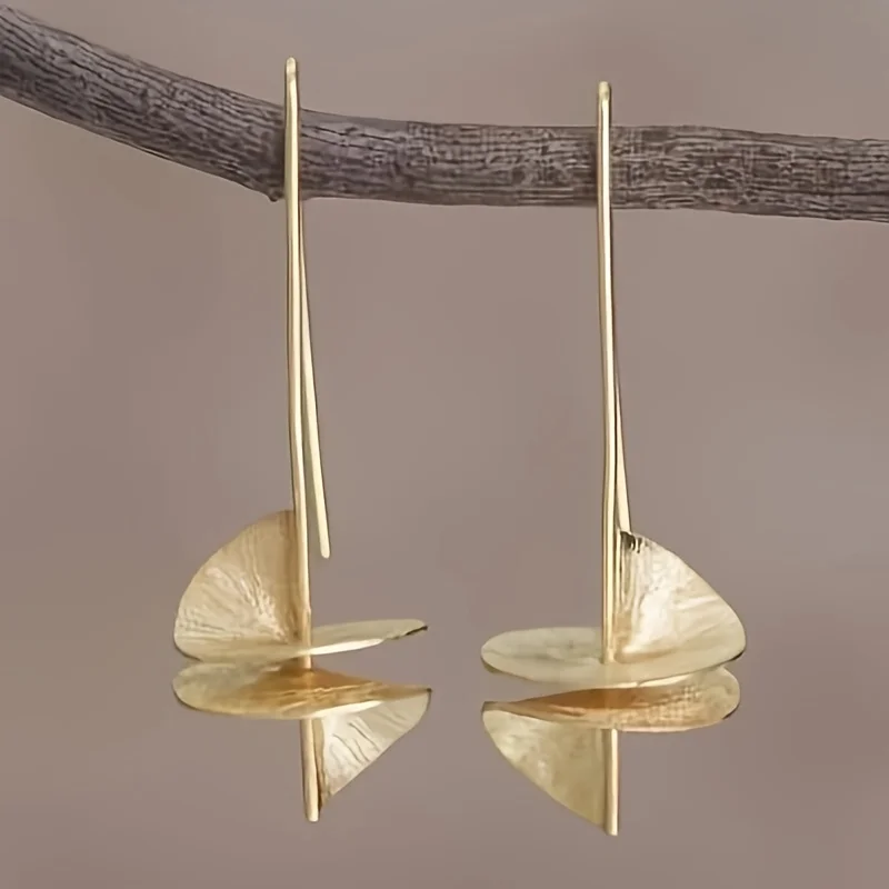 Minimalistische Goldfarbene Spiralförmige Hängeohrringe für Damen Metall Handgeschnitzte Geometrie Party Alltags-Accessoire