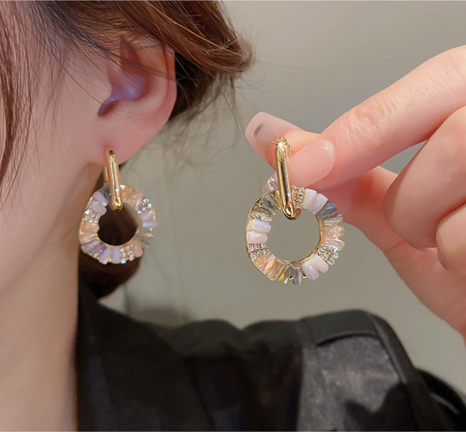 

2022 new trend Simple design Earrings alloy zircon crystal Circle Earrings for women Fashion Jewelry