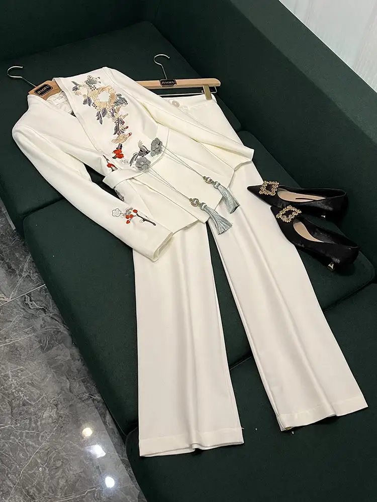 

Elegant White Embroidered Chinese Style Women's Suit Professional High-End Fashion Set Commute Wind Summer New Arrival