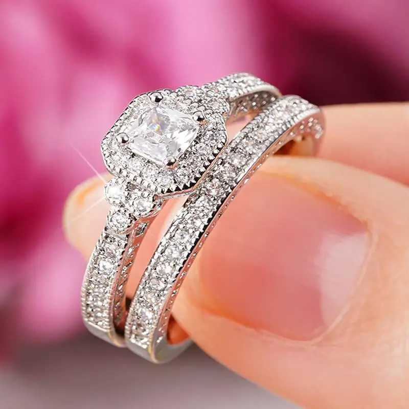 Huitan 2 Teile/satz Frauen Ringe Silber Farbe Party Täglich Vielseitig Finger Zubehör Intarsien Weiß/Schwarz Glänzend CZ Mode schmuck