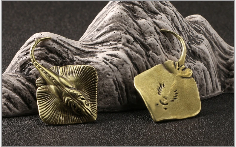 Messing Teufel Fisch Kleine Ornament Ozean Manta Ray Tier Tee Haustier Hause Schreibtisch Dekorative Dekorationen Kupfer Figuren Sammlung – Detail 3