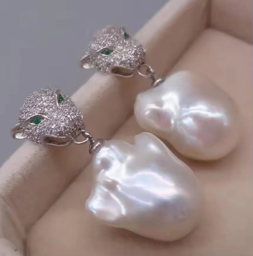 Natural South Sea AAA15-20mm Baroque White Pearl Earrings Leopard Head 925s