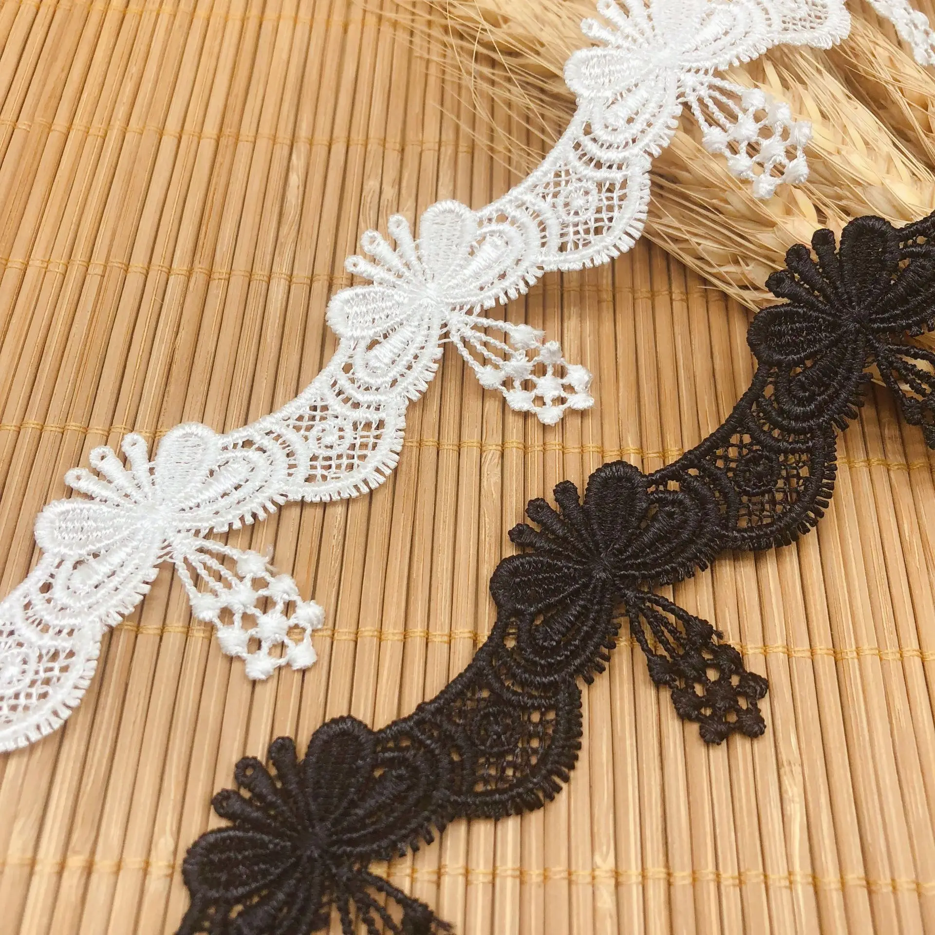 Hot Best Selling Lace Ribbon Tassel Bow tie Trim Applique Wedding Dress Collar Guipure 4.3cm Lace Fabric Sewing Accessories LQ53