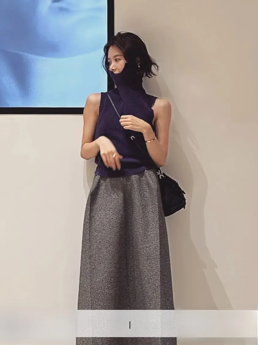 

Women's Casual Sle High Collar Knitted Vest Svel Full Wool Spun Dyed Regular Fit Woolen Knitted Tank Top