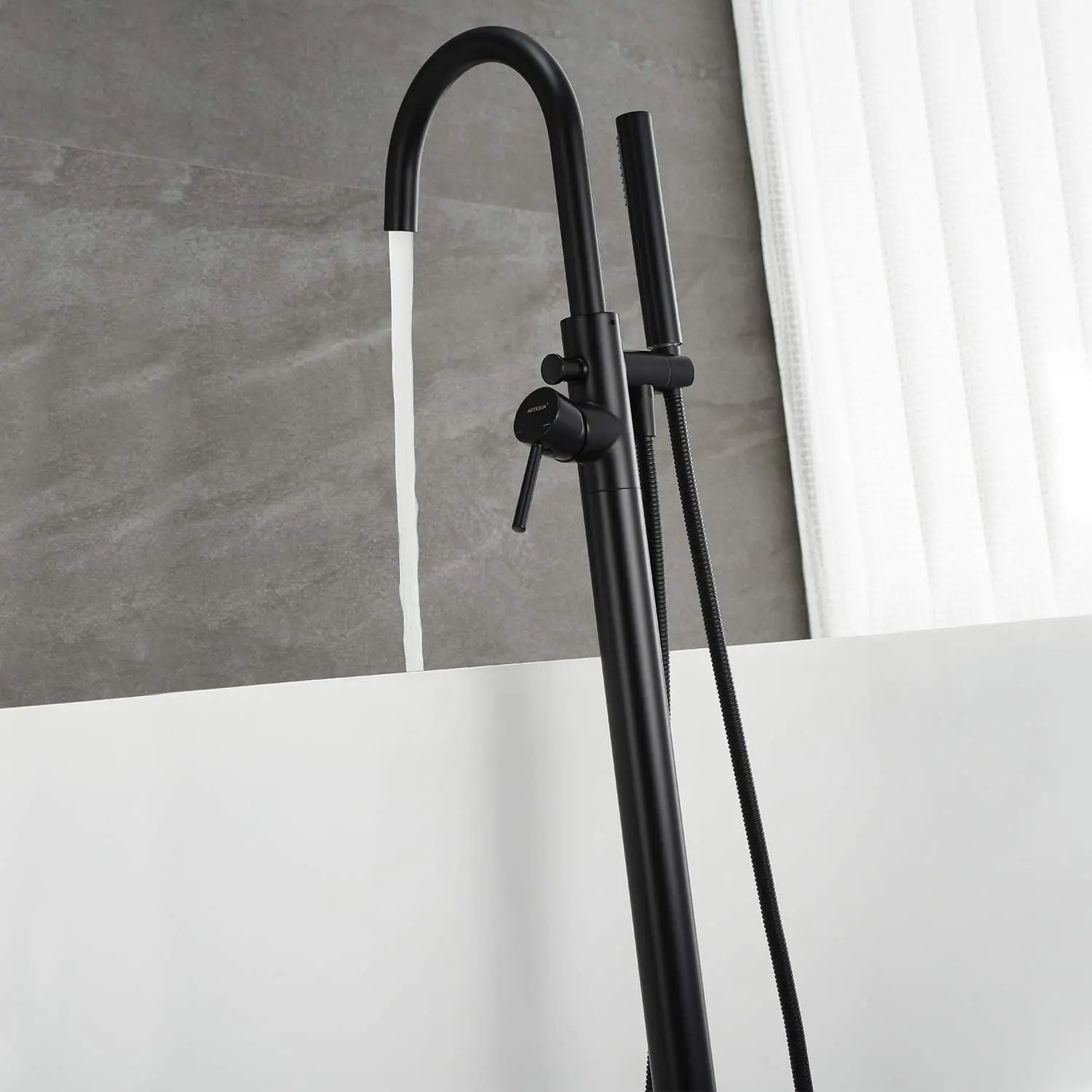 Imagem -04 - Kemaidi- Standing Bathtub Faucet Grupo Black Bath Shower System Round Spout Mixer Tap Filler Shower Roman Tub Golden Plated