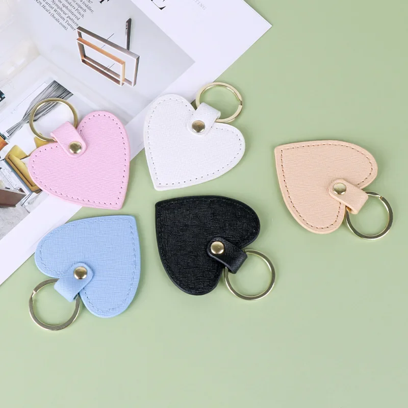 Creative Love Leather Car Keychain Cute Heart Shaped Bag Pendant Accessories Key Chains for Women Friendly Friendship Small Gift