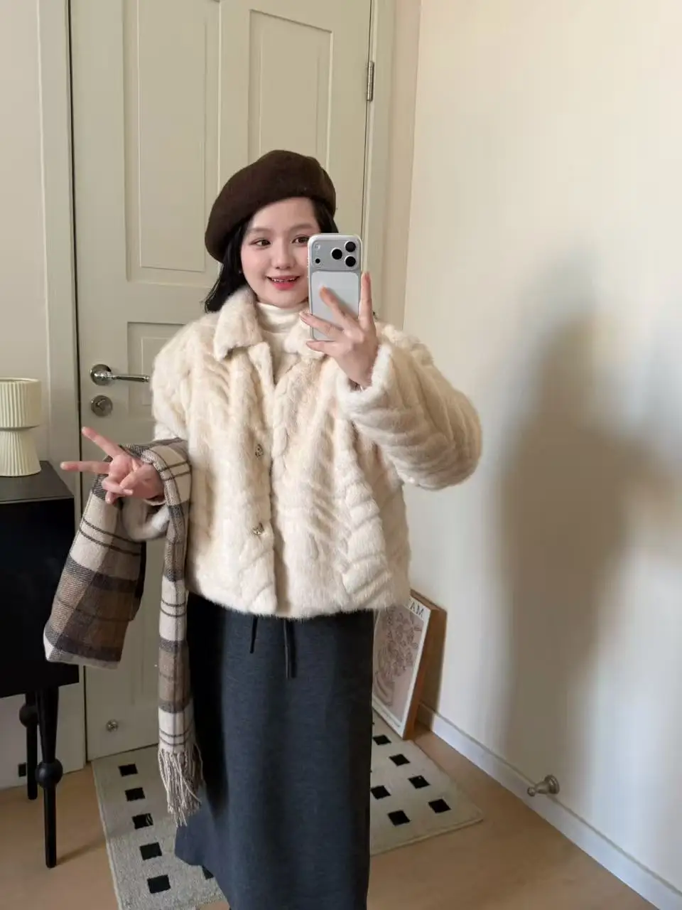 

Женская куртка из меха и кожи с 3D-эффектом, модная, в корейском стиле, осенне-зимнее пальто для миниатюрных женщин