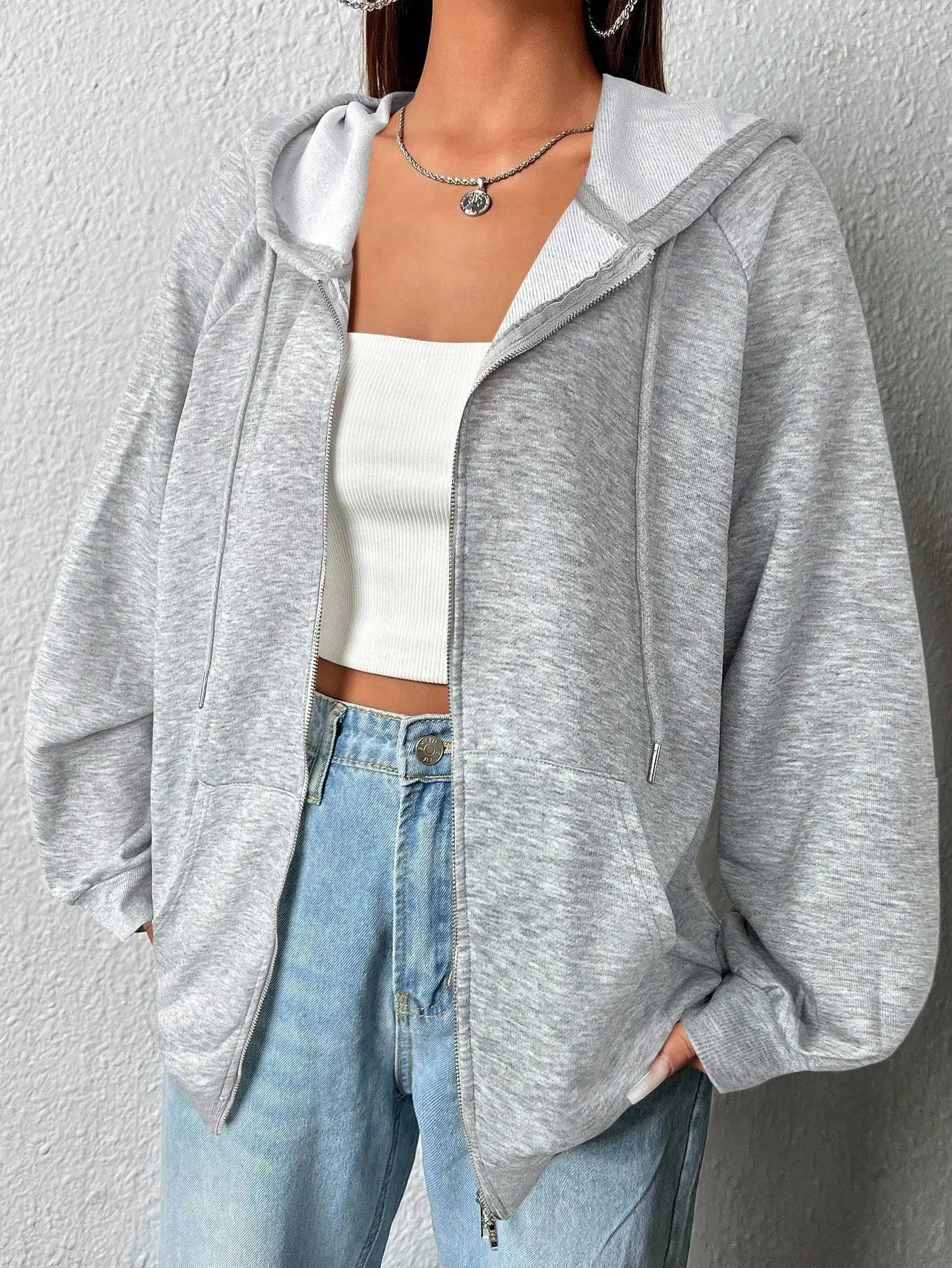 

Women's Oversized Zip-Up Hoodie Sweatshirt with Kangaroo Pocket, Casual Loose Fit for Fall Winter
