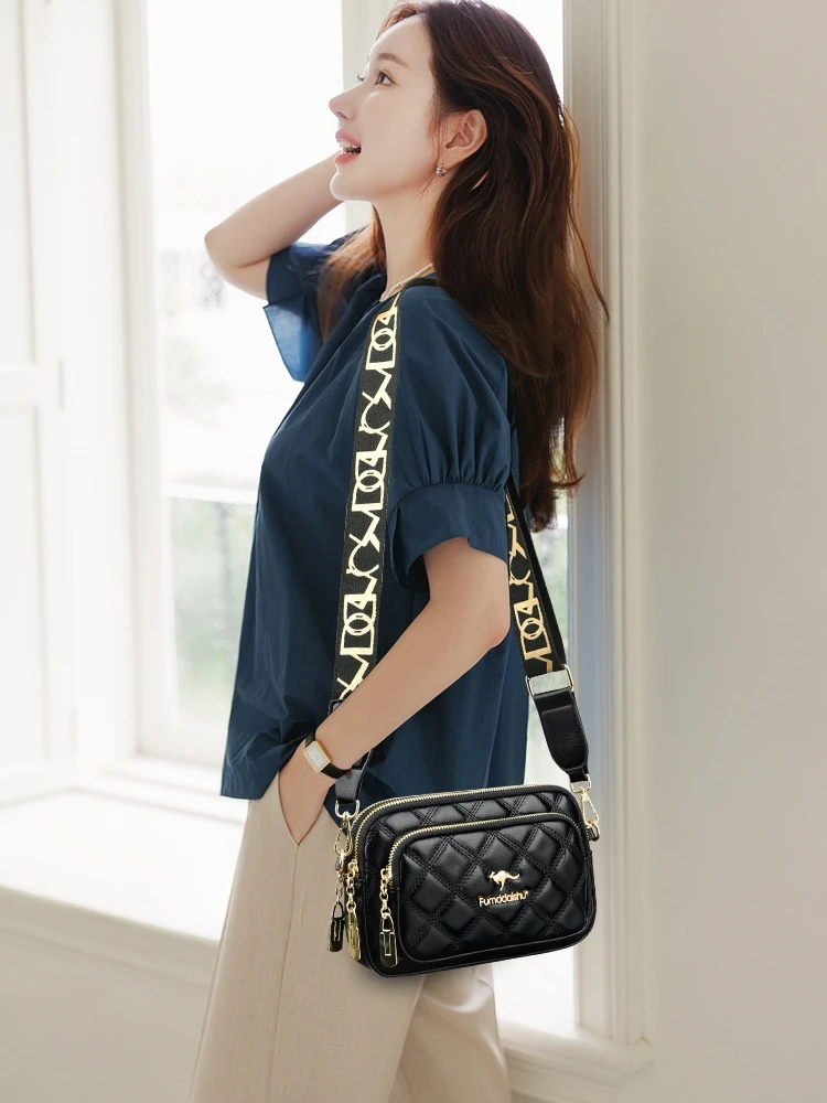 Fashionable Leather Women's Crossbody Bag Stylish Small Square Bag for Middle-Aged Women Casual Single Shoulder Bag