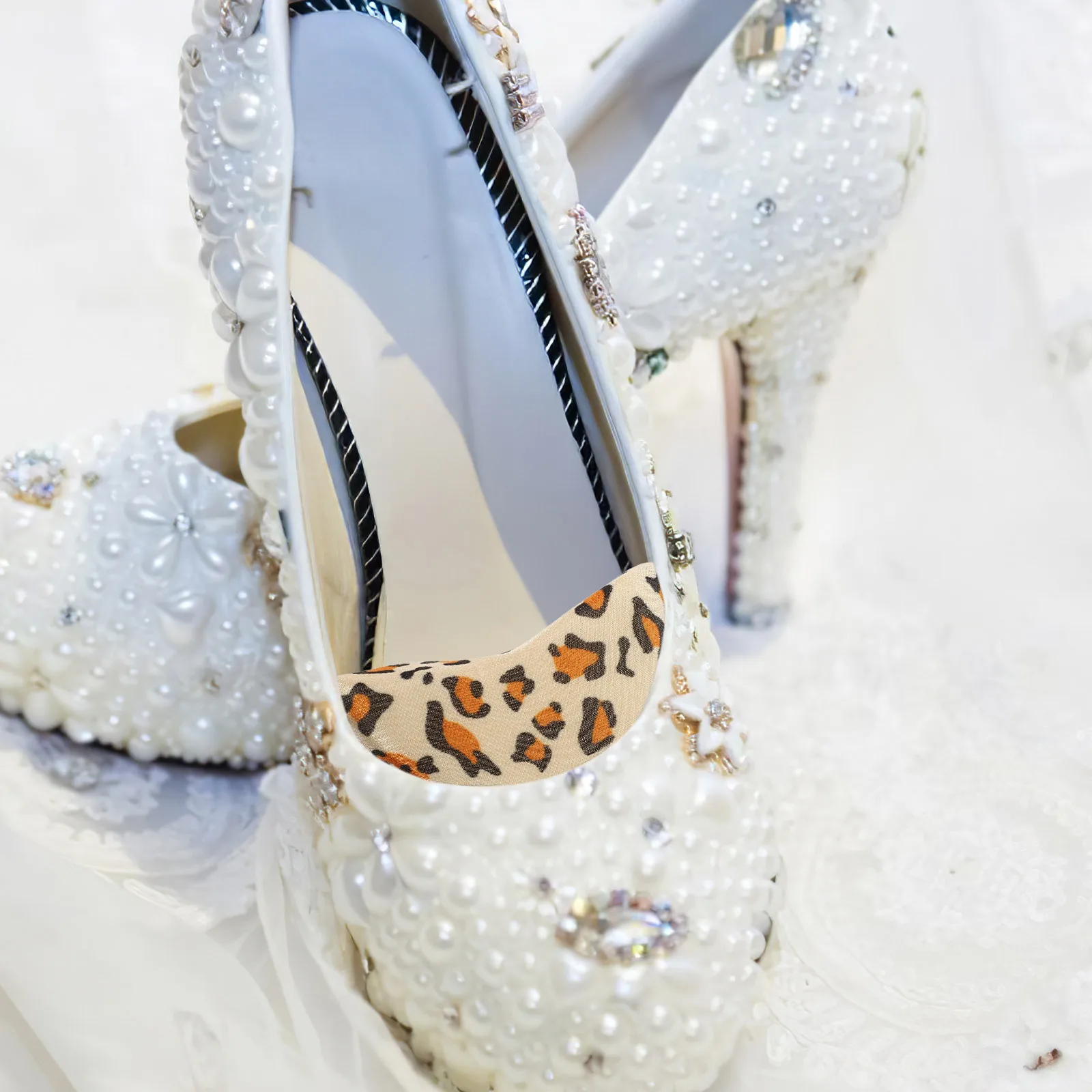 

5Pairs Forefoot Sole Pads Shoe Inserts Cushion Black Round Spot Pattern Fit Comfort Prevent Heel Slippage Washable Reusable