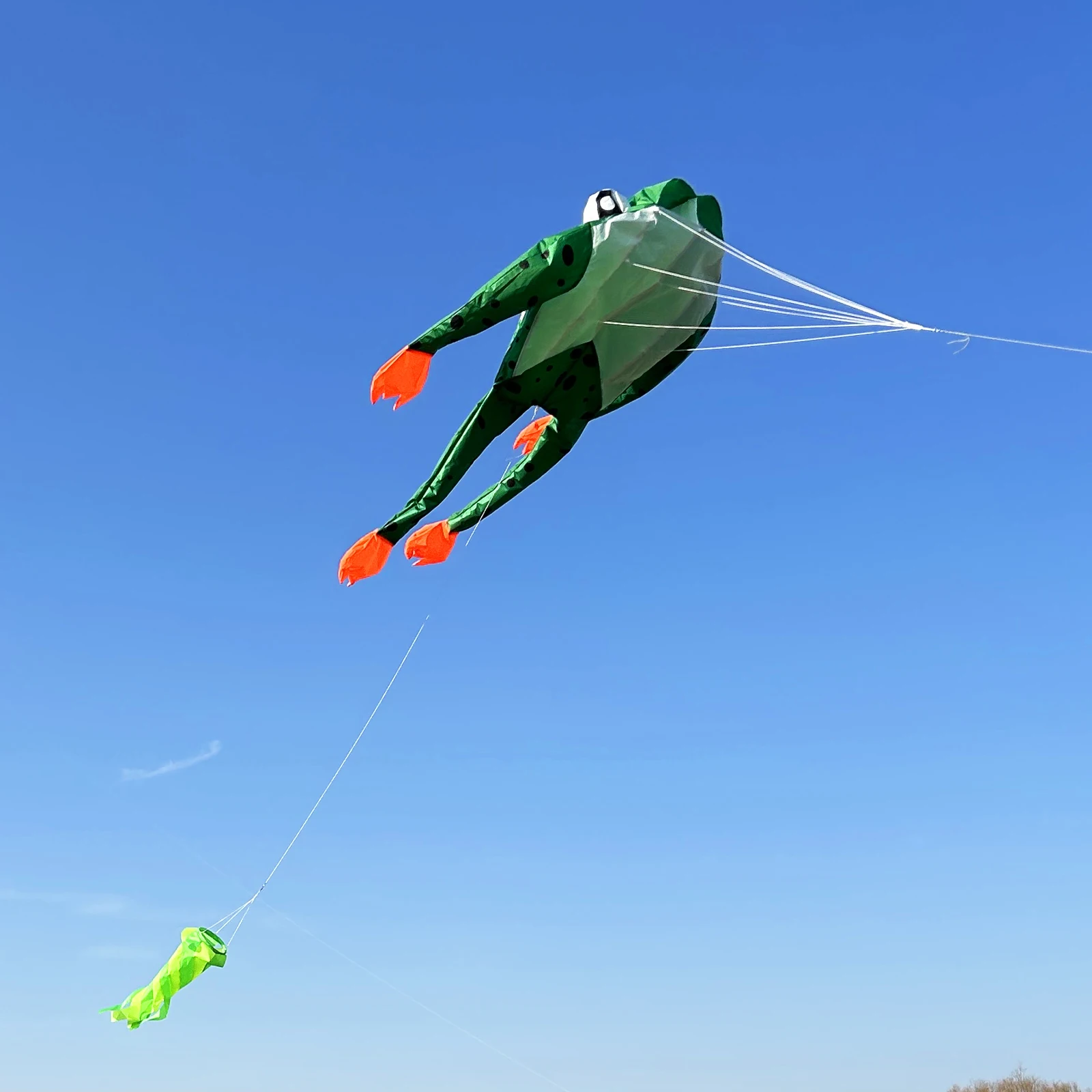 Thumbnail 2 - #25 Trending Kitesurfing Kites Right Now