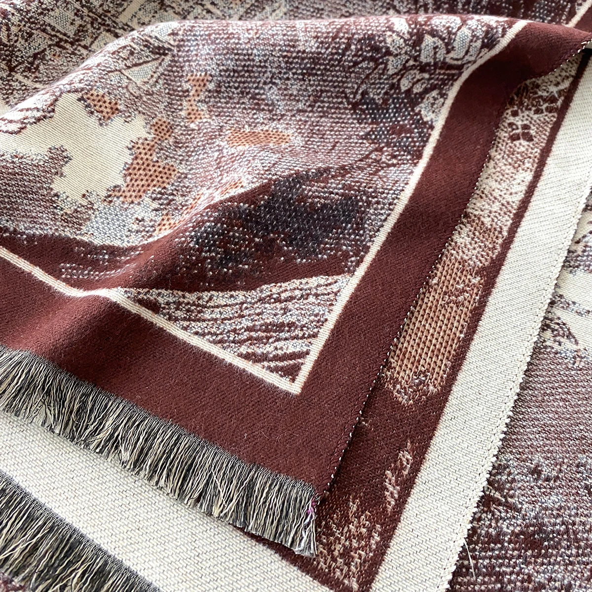 Eleganter Damen-Kaschmirschal im Retro-Stil mit doppelseitigem Landschaftsdruck, Winter-warmer Pashmina-Schal, Foulard-Poncho – Detail 20
