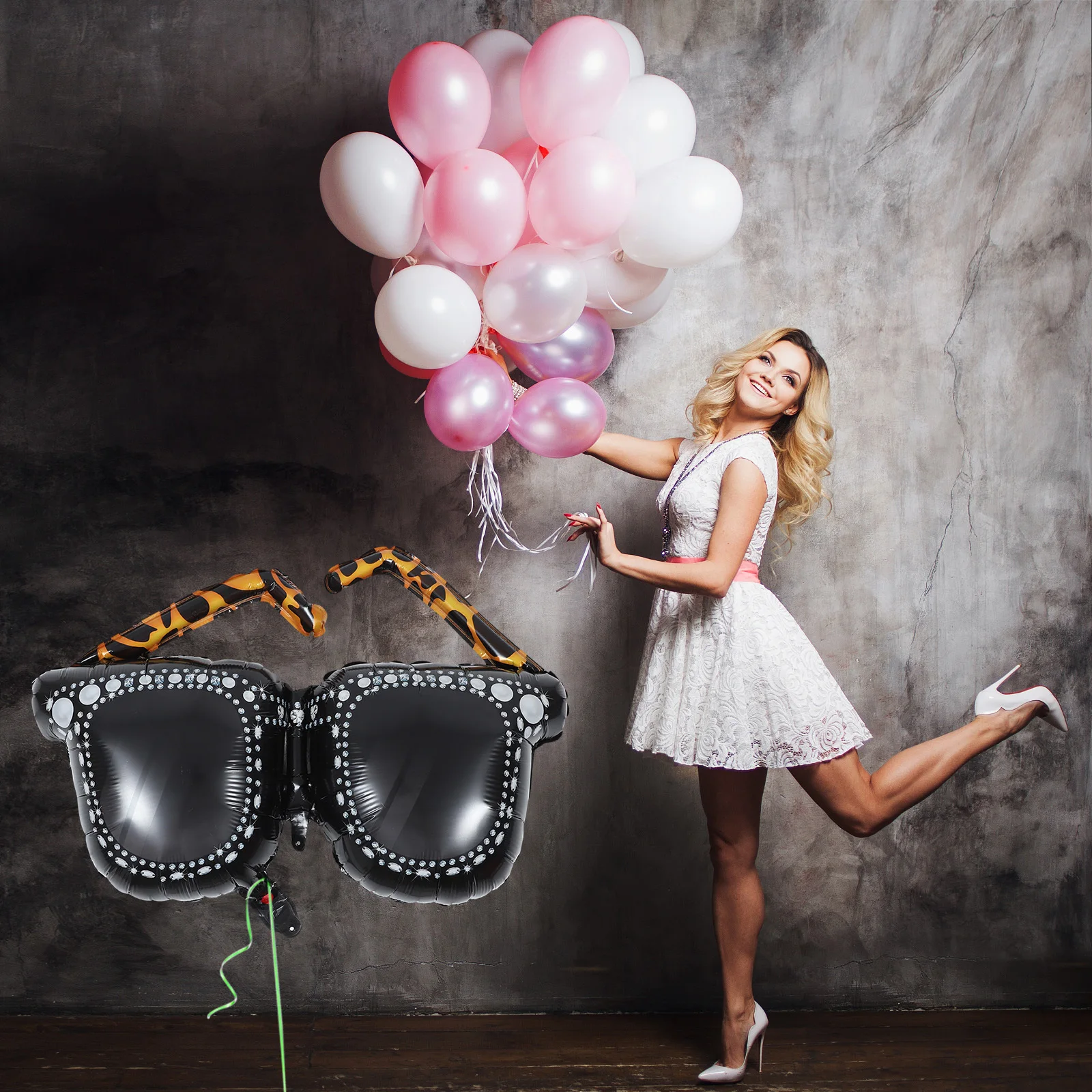 

3Pcs Inflatable Sunglasses Balloons Retro Aluminium Film Large Eye Catching 90s Party Decorations Disco Halloween Props