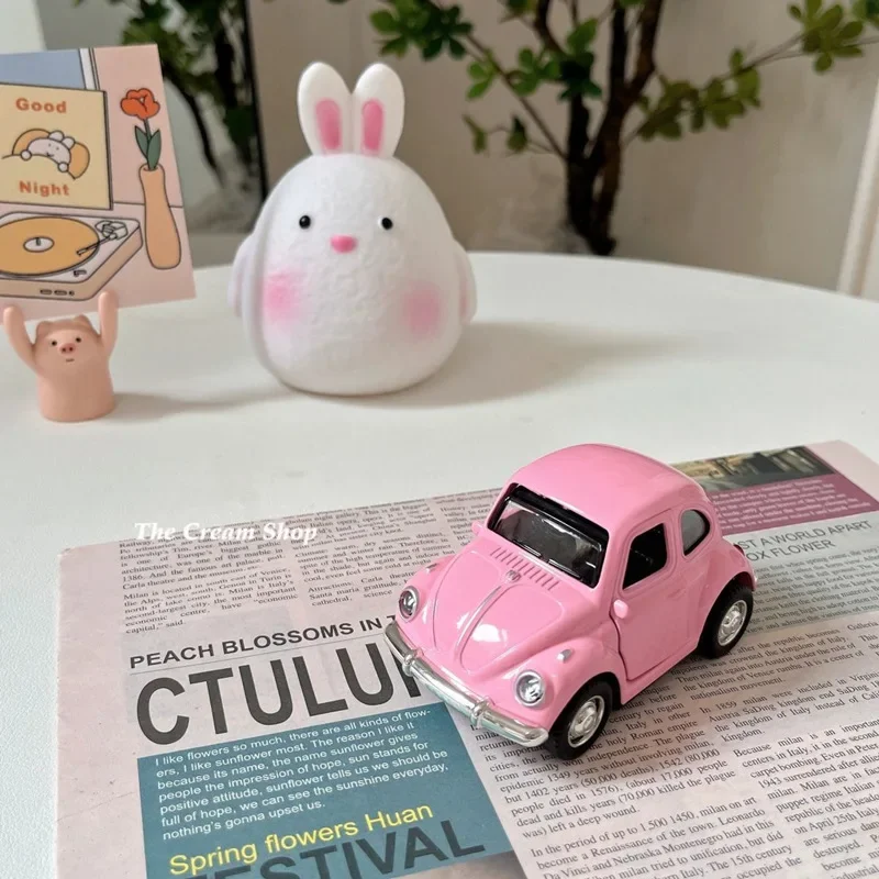 1:36 Mini Beetles Alloy Cute Car Model Diecast Metal Toy Vehicles Car Model Simulation Sound and Light Collection Childrens Gift