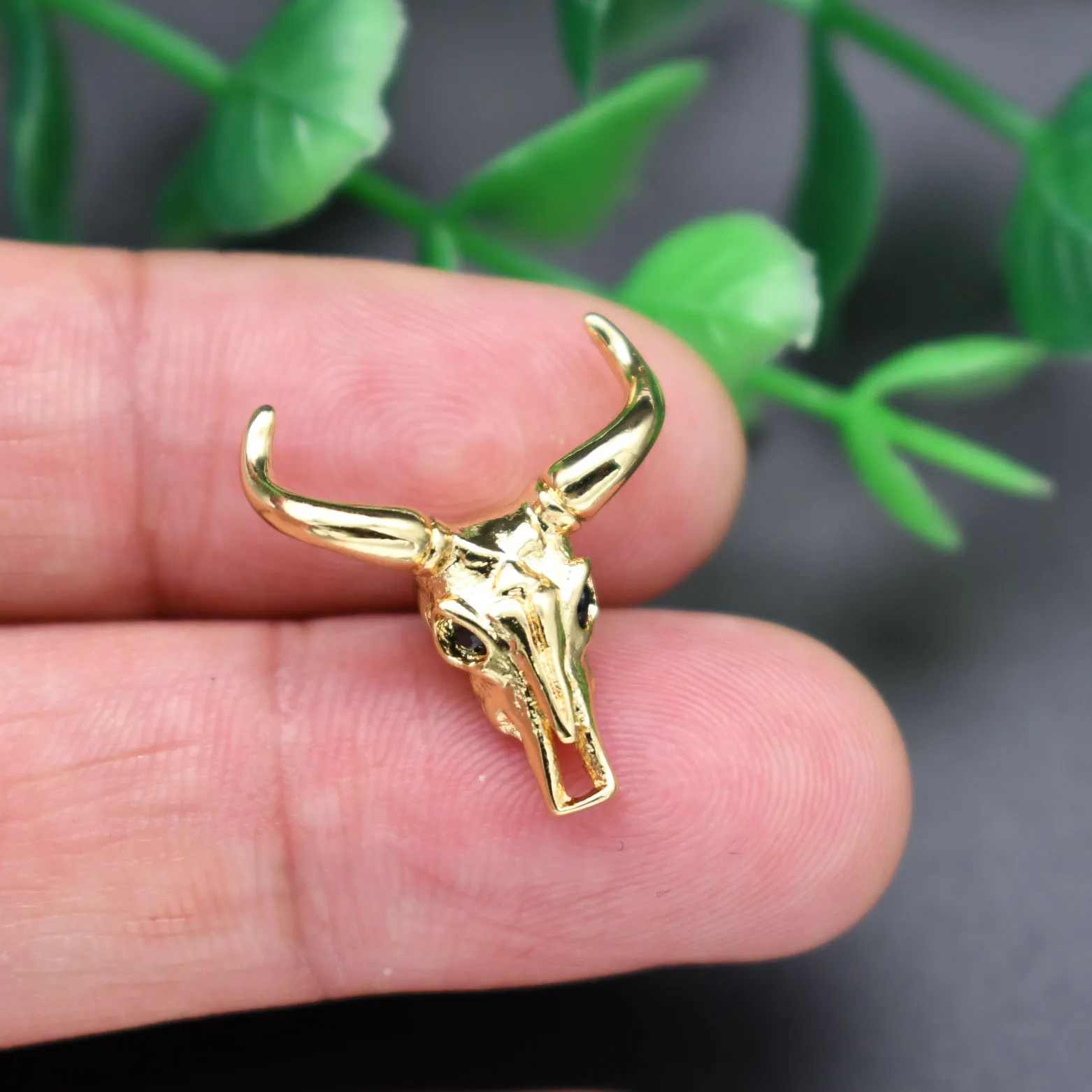 

Luxury Jewelry Wholesale High Quality Gold Plated Solid Cute Little OX-Head Bull Skull Charms Pendant for DIY Necklace Bracelet