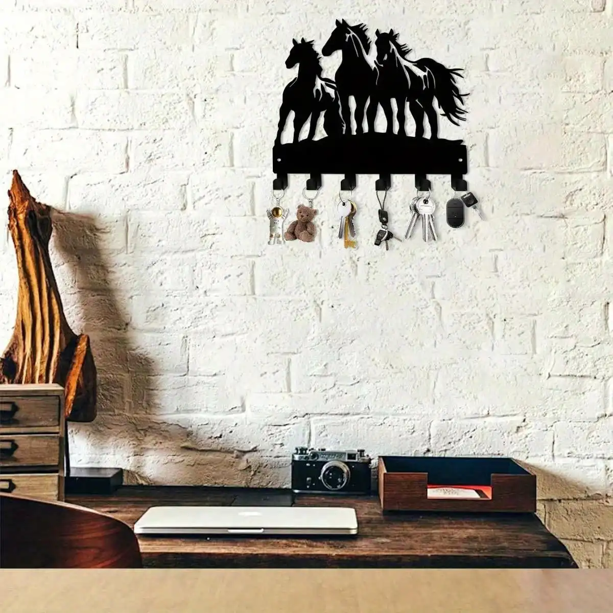 Metal Horse Head Key Holder, Wall Mounted Key Rack & Coat Hook, Iron Art for Office Kitchen Bathroom Decor