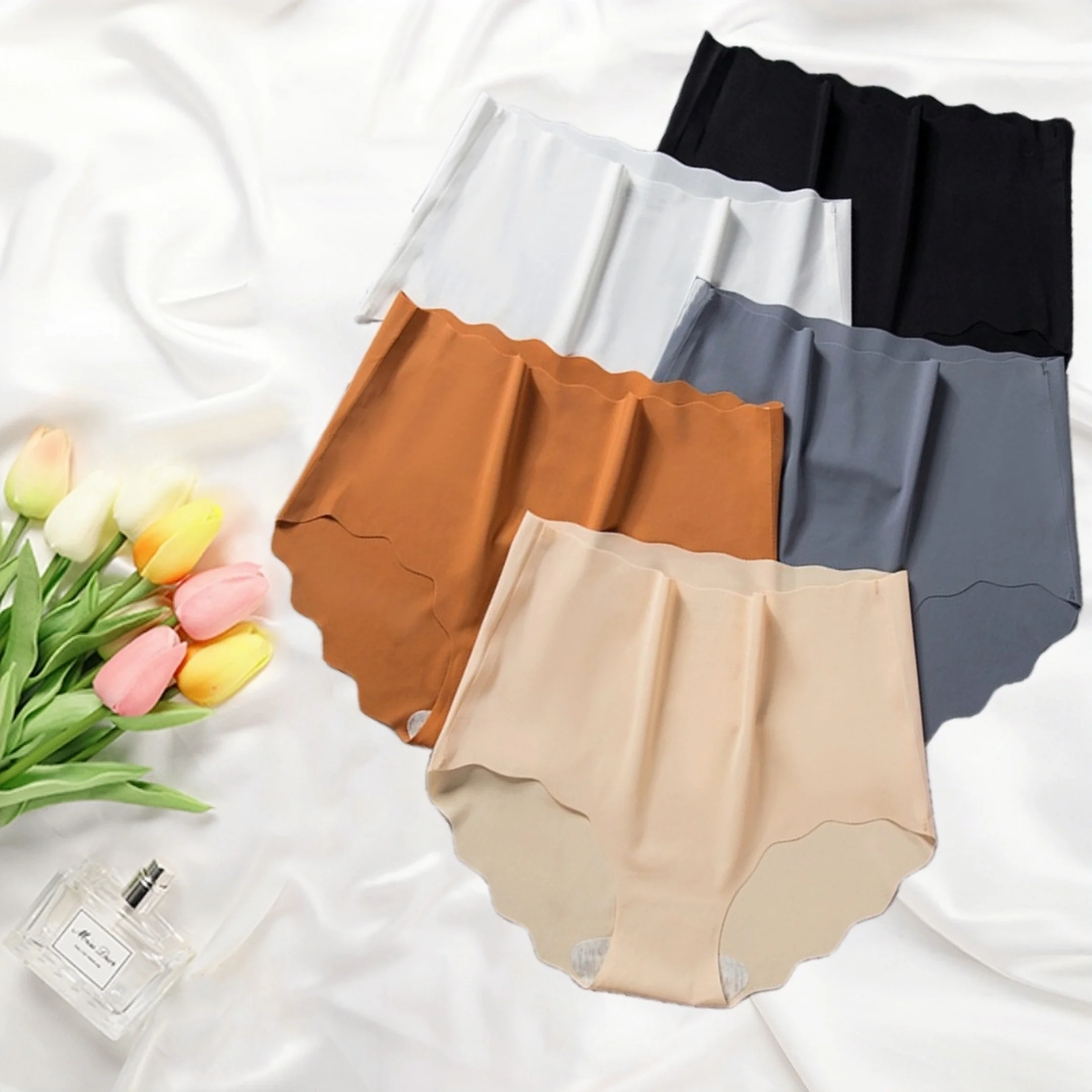 

Ice Silk Traceless Ultra-thin Waved Girl's Underwear Solid Color Breathable plus size High Waist One-piece Women's Triangle Unde