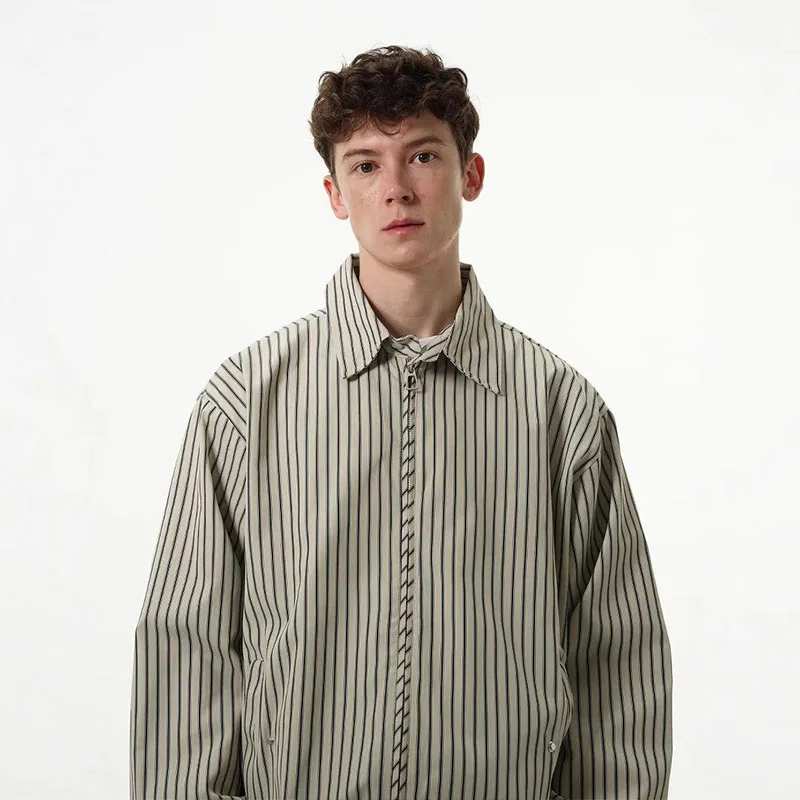 New temperament autumn high-end men's fashion short striped jacket men's lapel zipper casual loose pilot jacket men's top