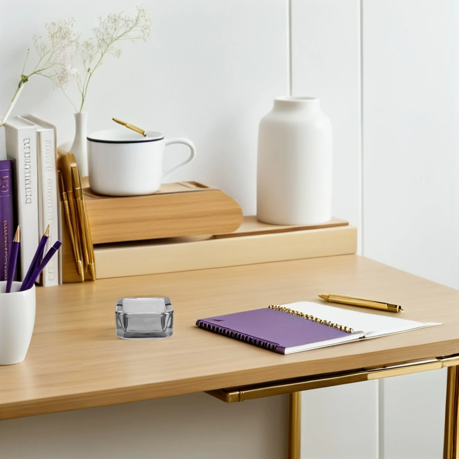 

Stylish Glass Ashtray For Home And Car European Design Ashtray For Indoor Use Modern Ash Holder For Indoor Use Decorative Ash Ho