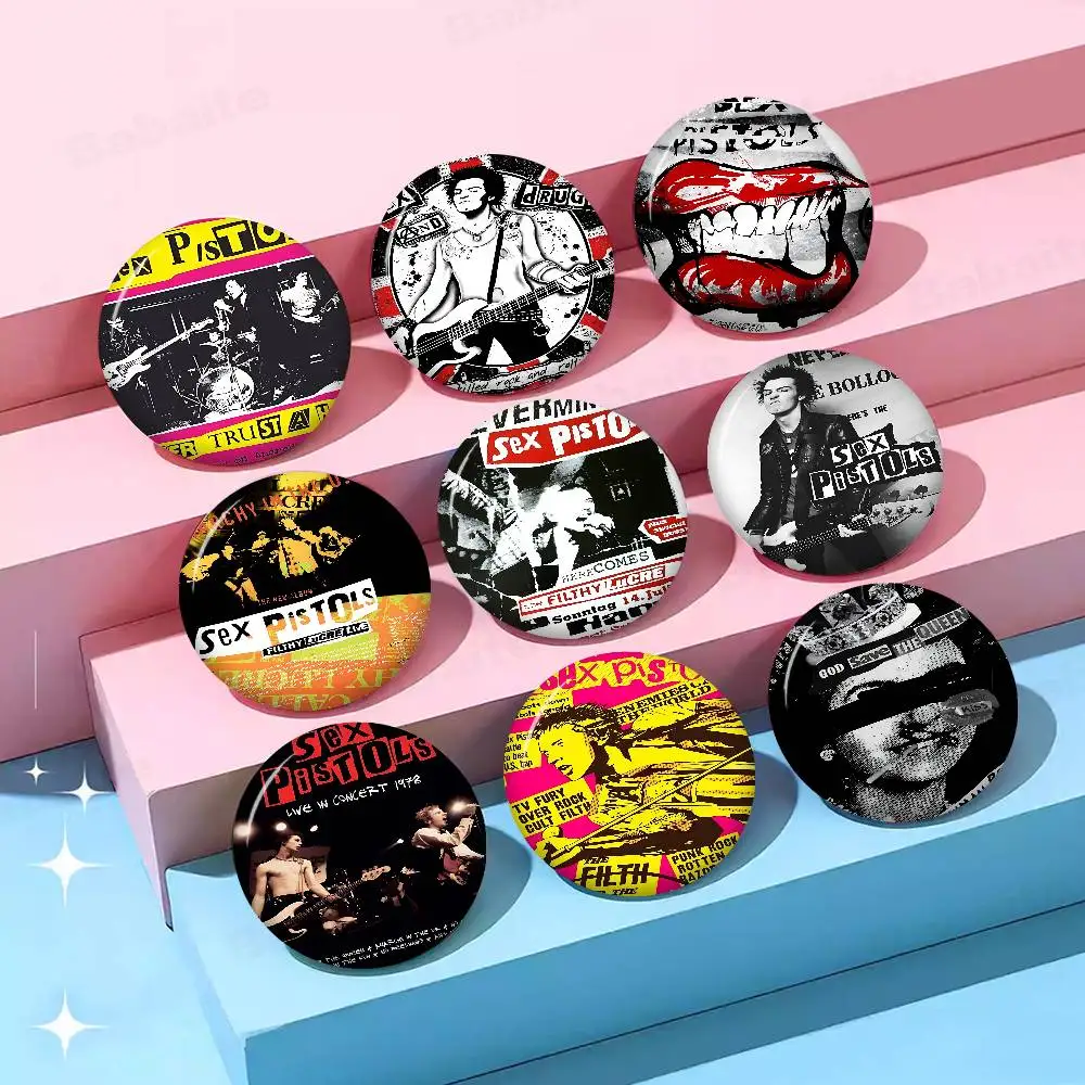Pin de Botón de Anime de la Banda de Rock S-Sex P-Pistols, Broche Hecho a Mano para Ropa, Insignia de Dibujos Animados, Decoración para Mochila, Accesorios de Joyería