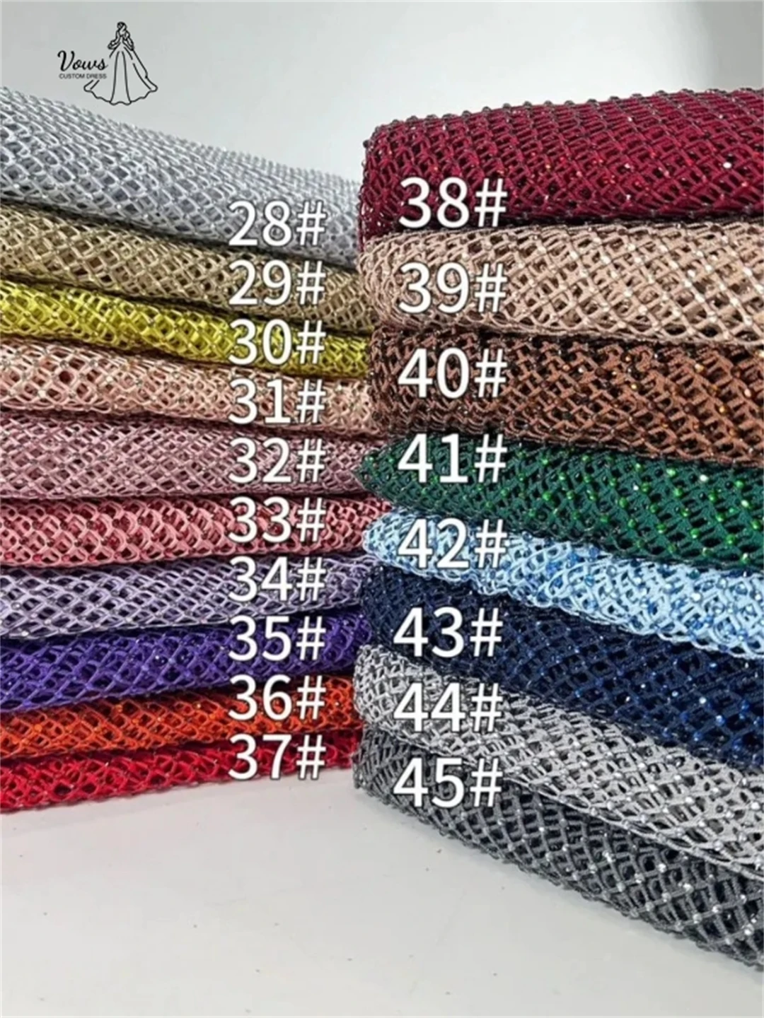 ชุดราตรีเปิดไหล่ทรงหางปลาสำหรับผู้หญิง ดีไซน์หรูหรา เหมาะสำหรับงานพิเศษ พร้อมดีเทลผ่าข้าง