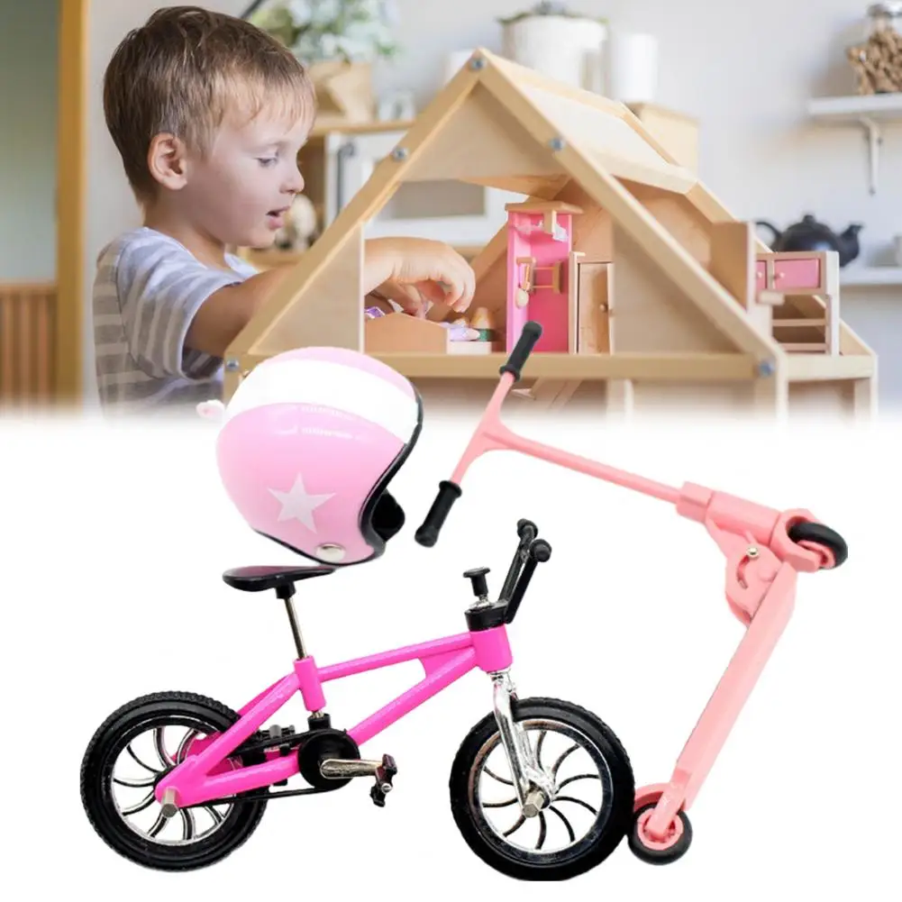 Dollhouse Bicycle Model Dollhouse Helmet Accessory Miniature Bicycle Scooter Helmet Set Finger Bike Toy for Doll Houses for 1/6