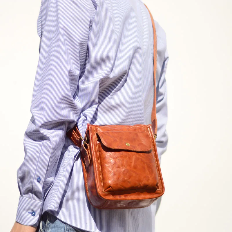 حقيبة ظهر رجالية من الجلد الأصلي من AETOO حقيبة كروس بكتف واحد للتنقل مصنوعة من جلد البقر المدبوغ بالنباتات عمودية عالية الجودة casua #3