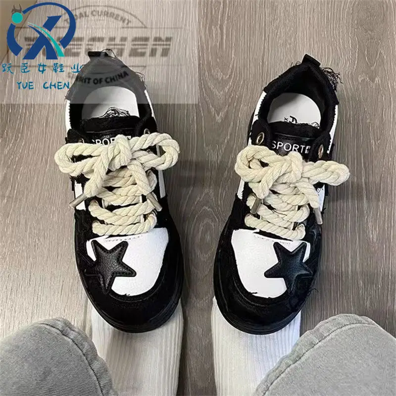 2024 New Thick Bottom Increased Lightweight Comfort and Casual Sports White Shoes Women