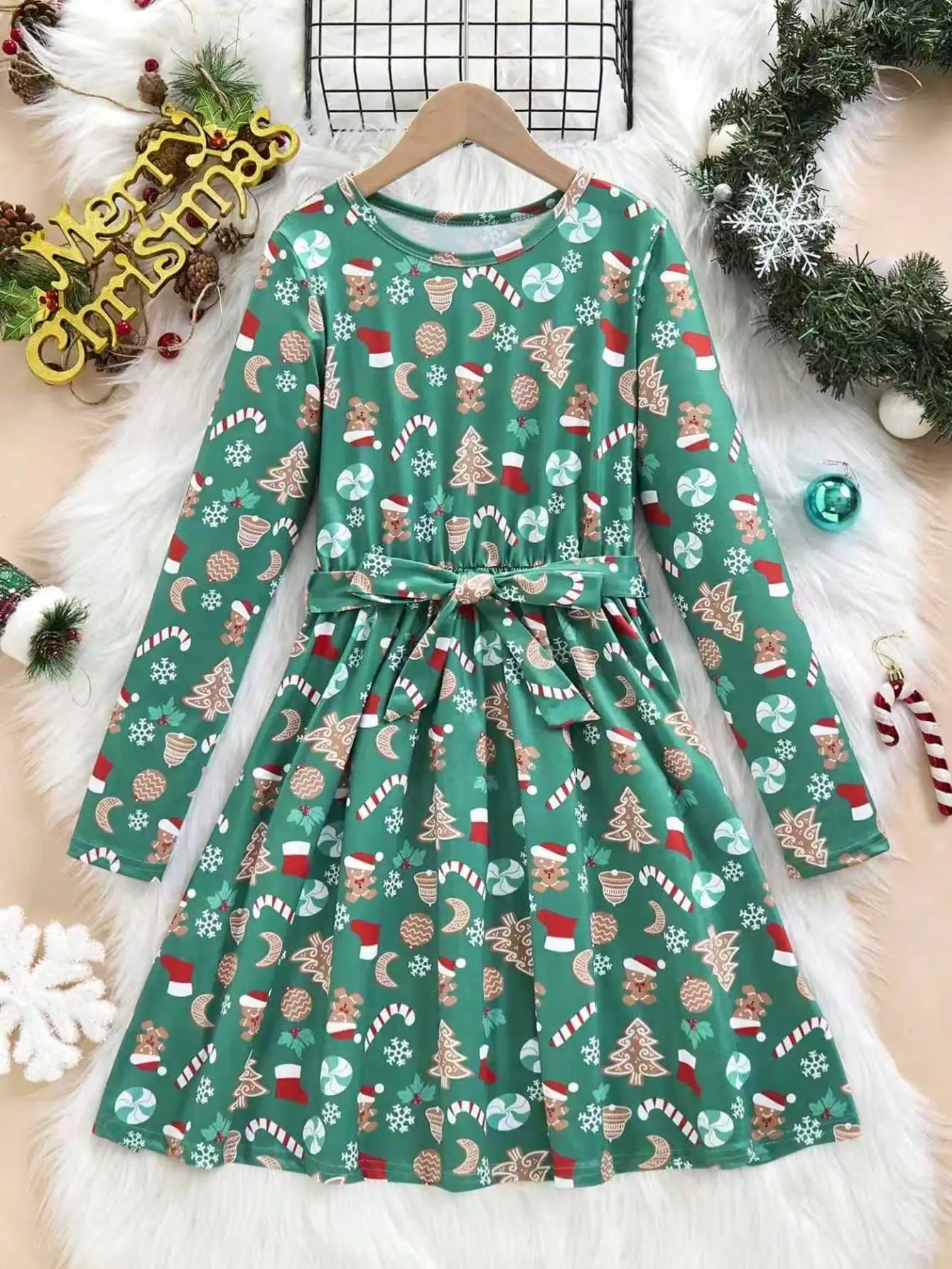 Cartoon gingerbread men's pattern long sleeved dress, comfortable dress, popular style