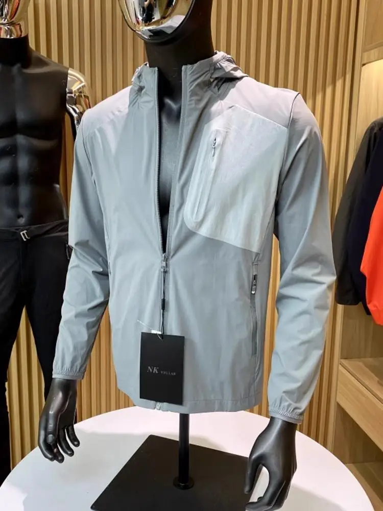 

New Summer Men's Lightweight Skin irt Jaet Glued ket Casual Loose Fit Long Sve Zipper Closure Color Outerwear