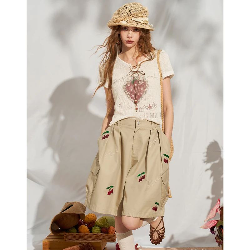 ELFSACK Women's Strawberry Print Lace-Up T-Shirt, Puff Sleeve Knit Punk Streetwear Top, Sweet Grunge Y2K Tee