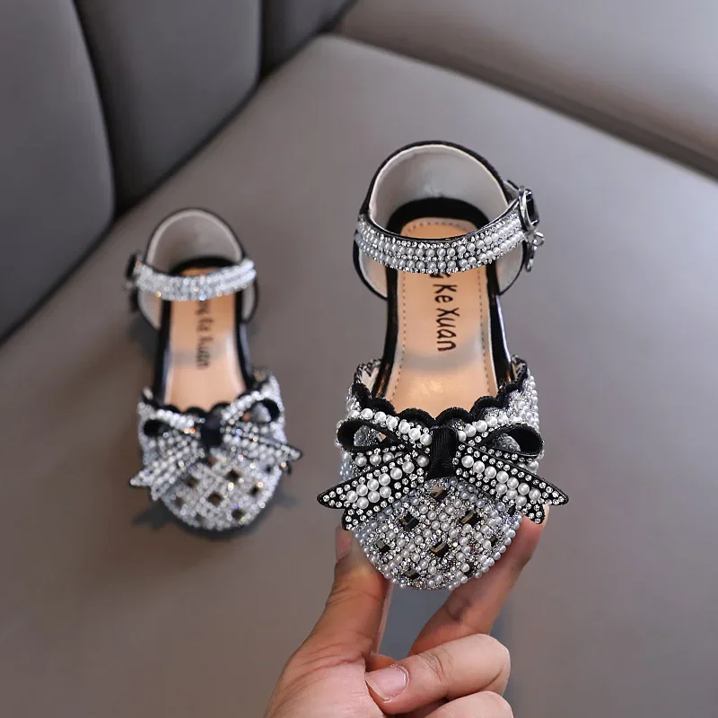 Estate bambine scarpe da principessa strass sandali da festa con fiocco di perle per bambini bambini Bling scava fuori calzature da sposa